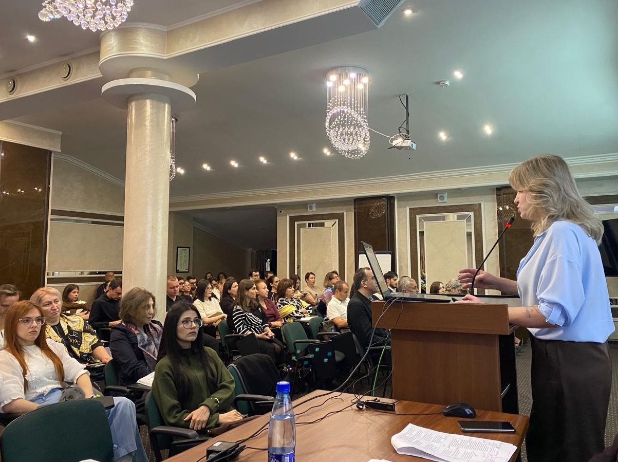 «Офтальмологические этюды»: офтальмологи сверили подходы к лечению глаукомы и ретинобластомы