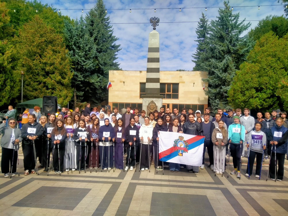 Движение — жизнь: команда СтГМУ стала самым массовым участником турнира по северной ходьбе