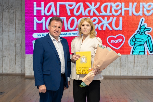 Представители СтГМУ удостоены наград за вклад в развитие молодежной политики региона