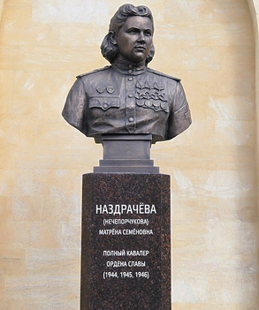Женщины-медики остаются примером мужества