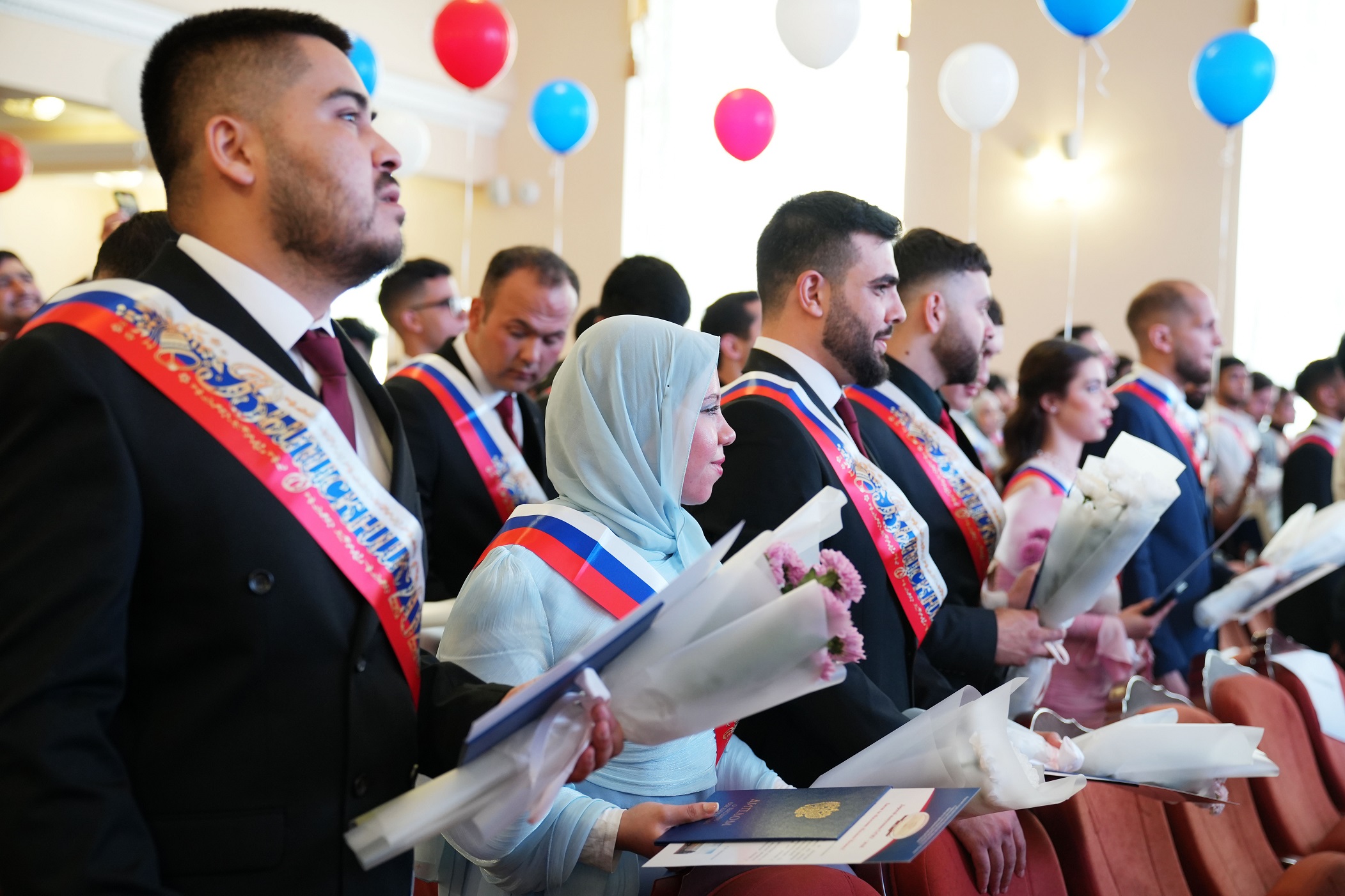 Дипломы об окончании СтГМУ получили 118 выпускников из 15 стран мира