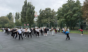День безопасности пациентов: студенты СтГМУ провели спортивную разминку
