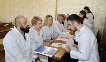 Итоговую государственную аттестацию успешно прошли 133 выпускника стоматологического факультета